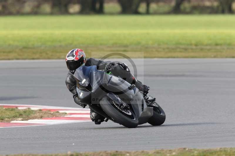 Motorcycle action photographs;Trackday digital images;event digital images;eventdigitalimages;no limits trackday;peter wileman photography;snetterton;snetterton circuit norfolk;snetterton photographs;trackday;trackday photos