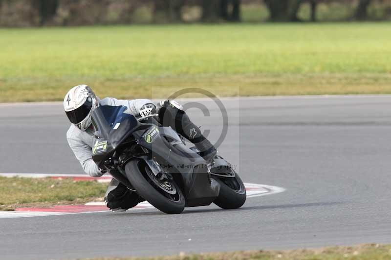 Motorcycle action photographs;Trackday digital images;event digital images;eventdigitalimages;no limits trackday;peter wileman photography;snetterton;snetterton circuit norfolk;snetterton photographs;trackday;trackday photos