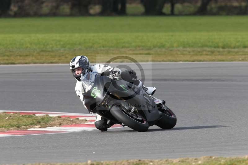 Motorcycle action photographs;Trackday digital images;event digital images;eventdigitalimages;no limits trackday;peter wileman photography;snetterton;snetterton circuit norfolk;snetterton photographs;trackday;trackday photos