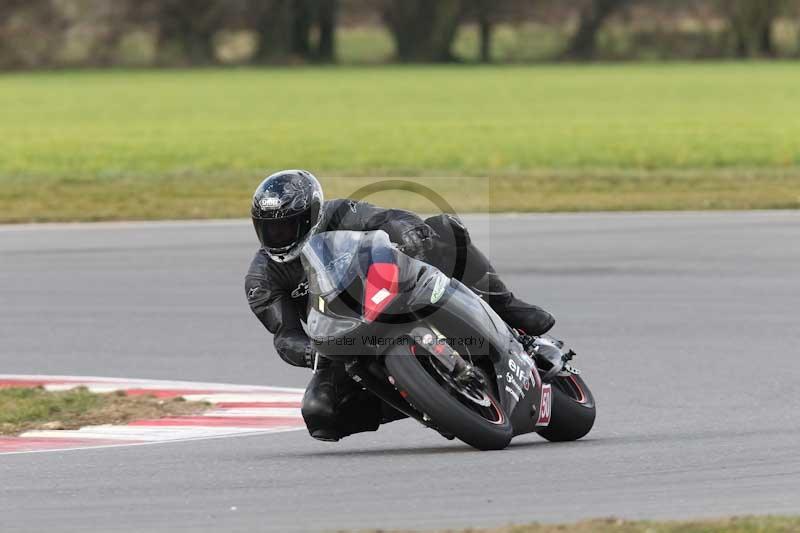 Motorcycle action photographs;Trackday digital images;event digital images;eventdigitalimages;no limits trackday;peter wileman photography;snetterton;snetterton circuit norfolk;snetterton photographs;trackday;trackday photos