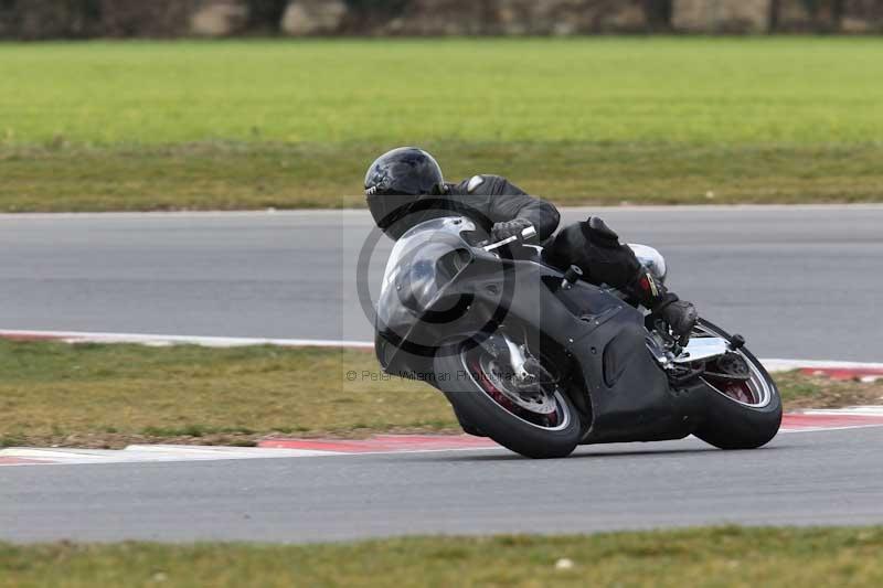 Motorcycle action photographs;Trackday digital images;event digital images;eventdigitalimages;no limits trackday;peter wileman photography;snetterton;snetterton circuit norfolk;snetterton photographs;trackday;trackday photos