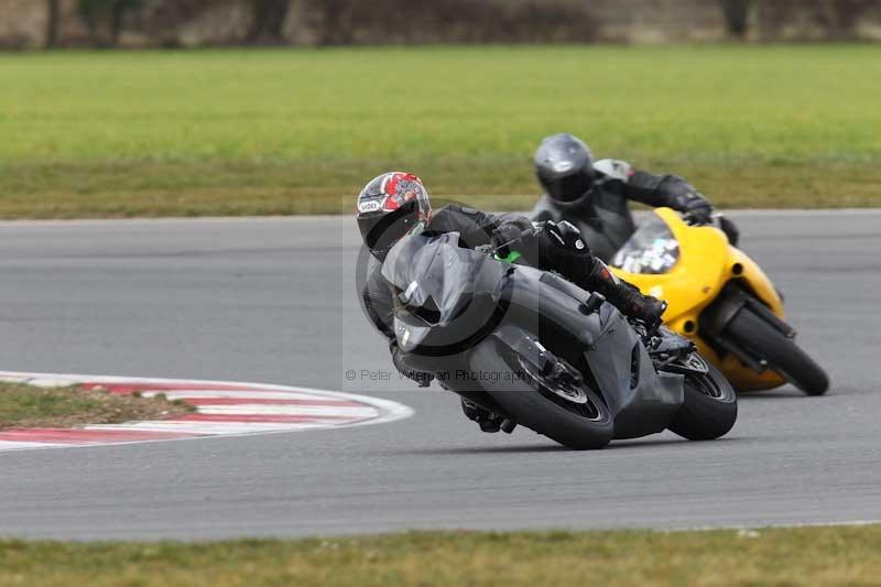 Motorcycle action photographs;Trackday digital images;event digital images;eventdigitalimages;no limits trackday;peter wileman photography;snetterton;snetterton circuit norfolk;snetterton photographs;trackday;trackday photos