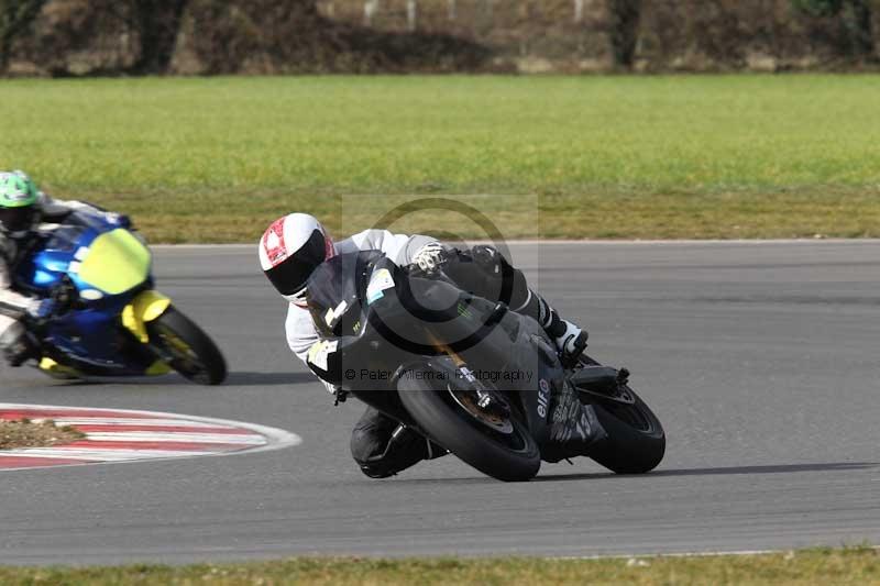 Motorcycle action photographs;Trackday digital images;event digital images;eventdigitalimages;no limits trackday;peter wileman photography;snetterton;snetterton circuit norfolk;snetterton photographs;trackday;trackday photos