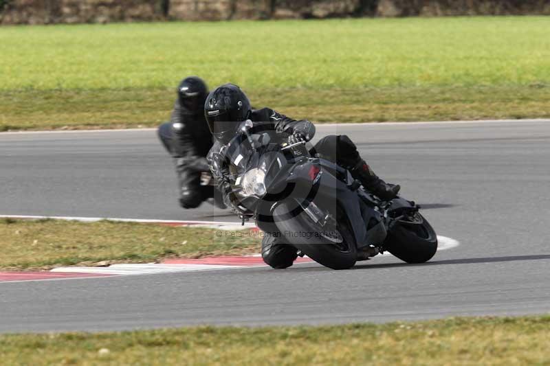 Motorcycle action photographs;Trackday digital images;event digital images;eventdigitalimages;no limits trackday;peter wileman photography;snetterton;snetterton circuit norfolk;snetterton photographs;trackday;trackday photos