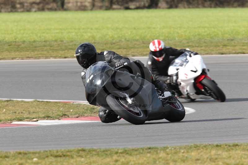 Motorcycle action photographs;Trackday digital images;event digital images;eventdigitalimages;no limits trackday;peter wileman photography;snetterton;snetterton circuit norfolk;snetterton photographs;trackday;trackday photos