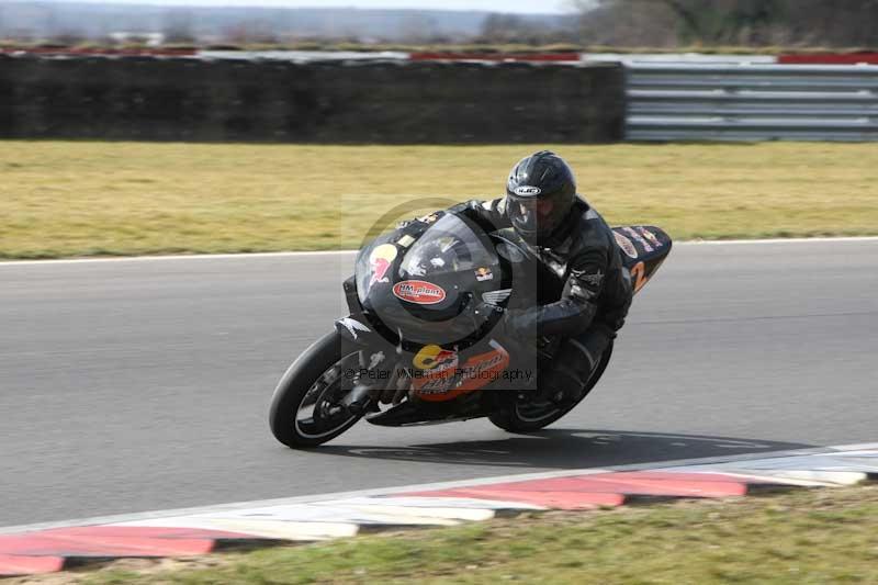 Motorcycle action photographs;Trackday digital images;event digital images;eventdigitalimages;no limits trackday;peter wileman photography;snetterton;snetterton circuit norfolk;snetterton photographs;trackday;trackday photos