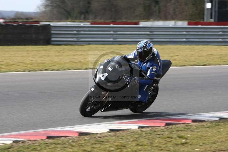 Motorcycle action photographs;Trackday digital images;event digital images;eventdigitalimages;no limits trackday;peter wileman photography;snetterton;snetterton circuit norfolk;snetterton photographs;trackday;trackday photos