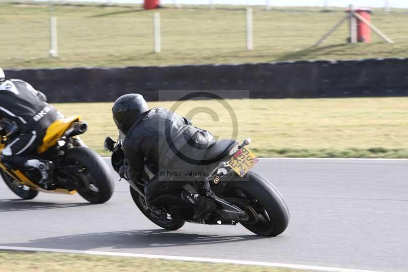 Motorcycle action photographs;Trackday digital images;event digital images;eventdigitalimages;no limits trackday;peter wileman photography;snetterton;snetterton circuit norfolk;snetterton photographs;trackday;trackday photos