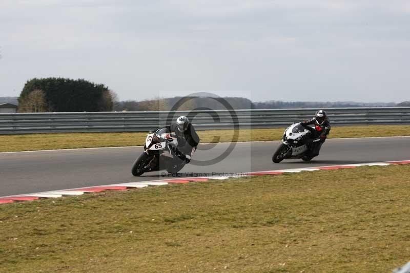 Motorcycle action photographs;Trackday digital images;event digital images;eventdigitalimages;no limits trackday;peter wileman photography;snetterton;snetterton circuit norfolk;snetterton photographs;trackday;trackday photos