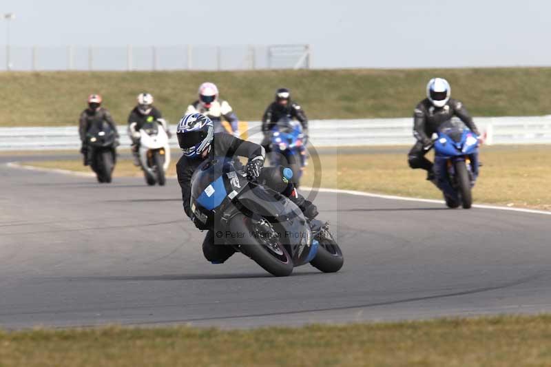 Motorcycle action photographs;Trackday digital images;event digital images;eventdigitalimages;no limits trackday;peter wileman photography;snetterton;snetterton circuit norfolk;snetterton photographs;trackday;trackday photos