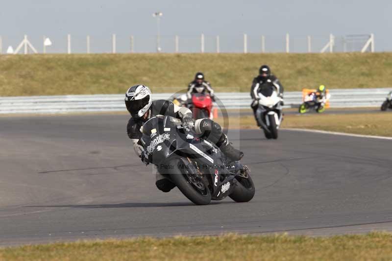Motorcycle action photographs;Trackday digital images;event digital images;eventdigitalimages;no limits trackday;peter wileman photography;snetterton;snetterton circuit norfolk;snetterton photographs;trackday;trackday photos
