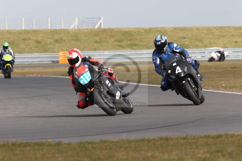 Motorcycle action photographs;Trackday digital images;event digital images;eventdigitalimages;no limits trackday;peter wileman photography;snetterton;snetterton circuit norfolk;snetterton photographs;trackday;trackday photos