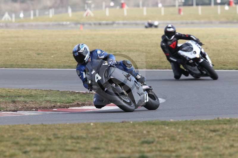 Motorcycle action photographs;Trackday digital images;event digital images;eventdigitalimages;no limits trackday;peter wileman photography;snetterton;snetterton circuit norfolk;snetterton photographs;trackday;trackday photos