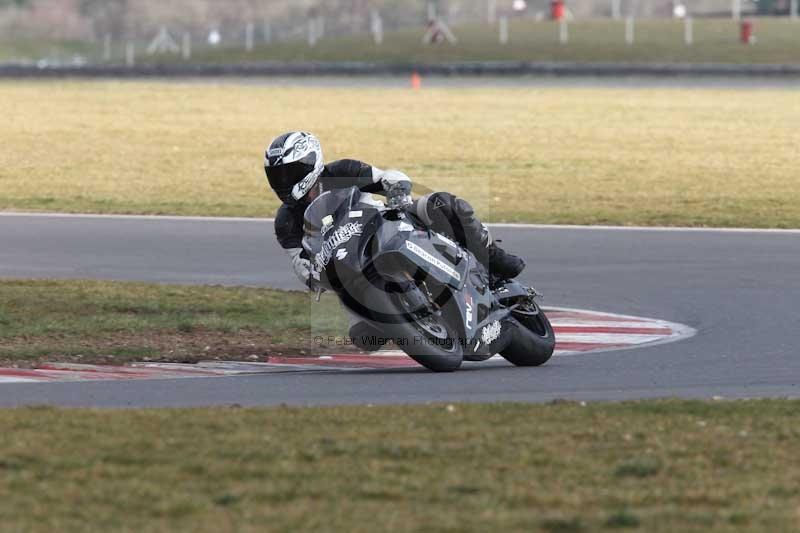 Motorcycle action photographs;Trackday digital images;event digital images;eventdigitalimages;no limits trackday;peter wileman photography;snetterton;snetterton circuit norfolk;snetterton photographs;trackday;trackday photos