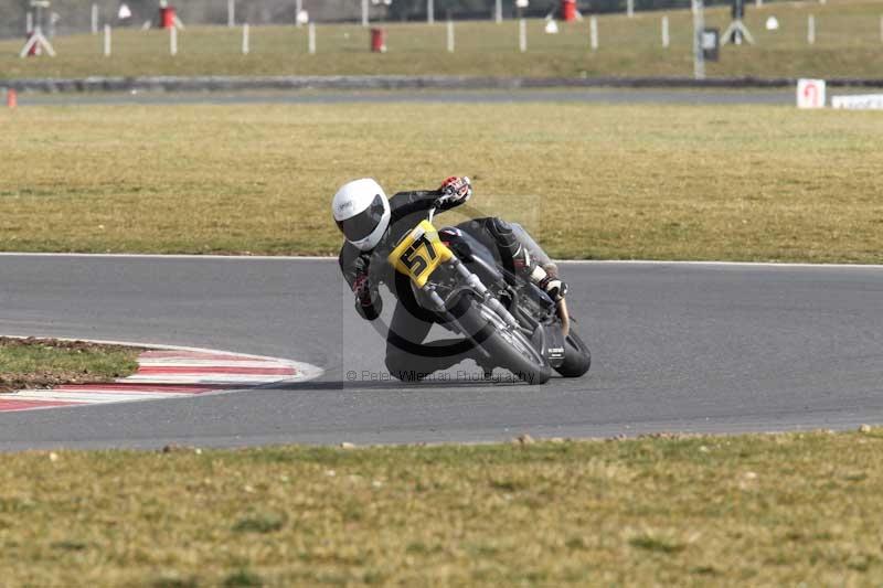 Motorcycle action photographs;Trackday digital images;event digital images;eventdigitalimages;no limits trackday;peter wileman photography;snetterton;snetterton circuit norfolk;snetterton photographs;trackday;trackday photos