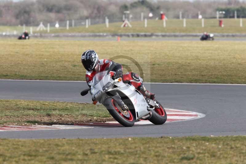 Motorcycle action photographs;Trackday digital images;event digital images;eventdigitalimages;no limits trackday;peter wileman photography;snetterton;snetterton circuit norfolk;snetterton photographs;trackday;trackday photos