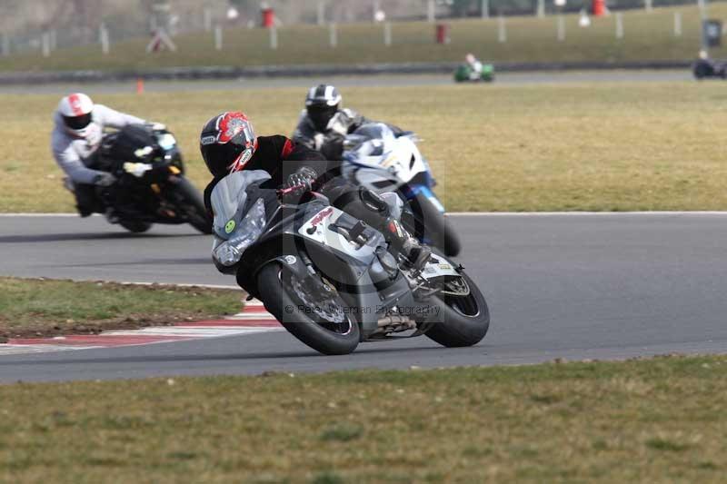 Motorcycle action photographs;Trackday digital images;event digital images;eventdigitalimages;no limits trackday;peter wileman photography;snetterton;snetterton circuit norfolk;snetterton photographs;trackday;trackday photos
