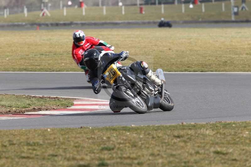 Motorcycle action photographs;Trackday digital images;event digital images;eventdigitalimages;no limits trackday;peter wileman photography;snetterton;snetterton circuit norfolk;snetterton photographs;trackday;trackday photos