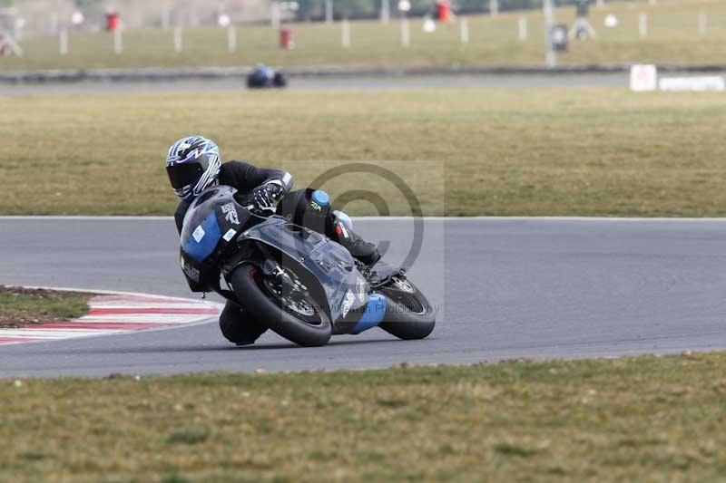 Motorcycle action photographs;Trackday digital images;event digital images;eventdigitalimages;no limits trackday;peter wileman photography;snetterton;snetterton circuit norfolk;snetterton photographs;trackday;trackday photos