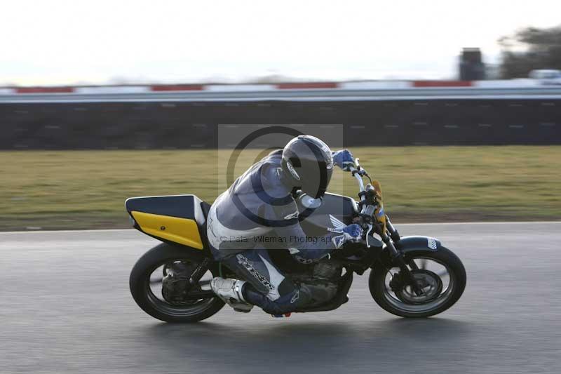 Motorcycle action photographs;Trackday digital images;event digital images;eventdigitalimages;no limits trackday;peter wileman photography;snetterton;snetterton circuit norfolk;snetterton photographs;trackday;trackday photos