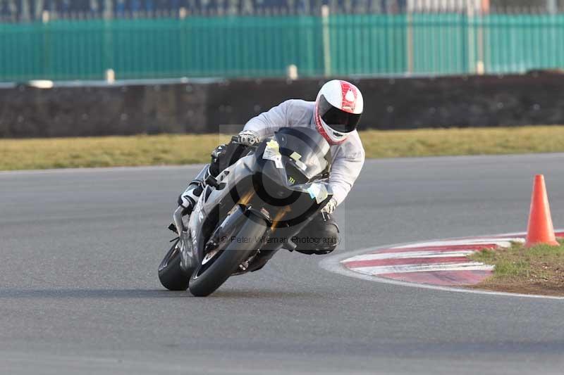 Motorcycle action photographs;Trackday digital images;event digital images;eventdigitalimages;no limits trackday;peter wileman photography;snetterton;snetterton circuit norfolk;snetterton photographs;trackday;trackday photos