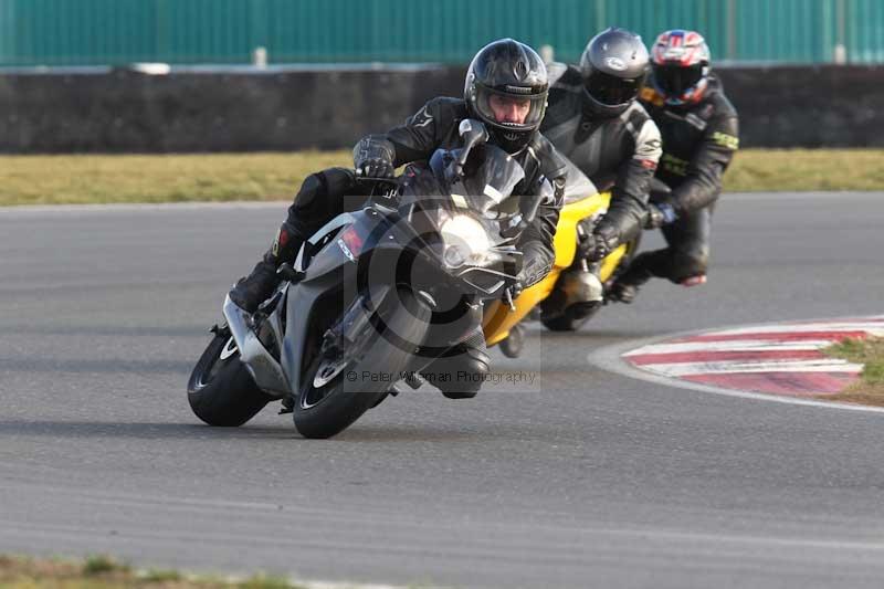 Motorcycle action photographs;Trackday digital images;event digital images;eventdigitalimages;no limits trackday;peter wileman photography;snetterton;snetterton circuit norfolk;snetterton photographs;trackday;trackday photos