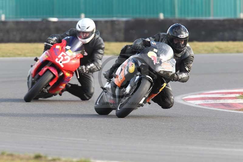Motorcycle action photographs;Trackday digital images;event digital images;eventdigitalimages;no limits trackday;peter wileman photography;snetterton;snetterton circuit norfolk;snetterton photographs;trackday;trackday photos