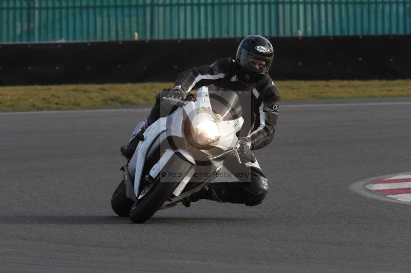 Motorcycle action photographs;Trackday digital images;event digital images;eventdigitalimages;no limits trackday;peter wileman photography;snetterton;snetterton circuit norfolk;snetterton photographs;trackday;trackday photos