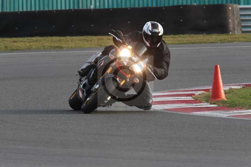 Motorcycle action photographs;Trackday digital images;event digital images;eventdigitalimages;no limits trackday;peter wileman photography;snetterton;snetterton circuit norfolk;snetterton photographs;trackday;trackday photos