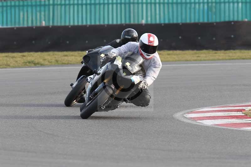 Motorcycle action photographs;Trackday digital images;event digital images;eventdigitalimages;no limits trackday;peter wileman photography;snetterton;snetterton circuit norfolk;snetterton photographs;trackday;trackday photos