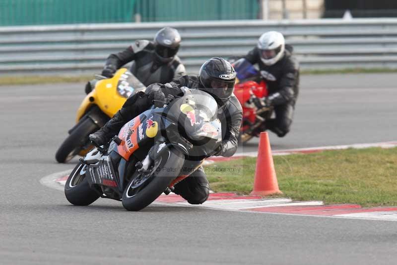 Motorcycle action photographs;Trackday digital images;event digital images;eventdigitalimages;no limits trackday;peter wileman photography;snetterton;snetterton circuit norfolk;snetterton photographs;trackday;trackday photos
