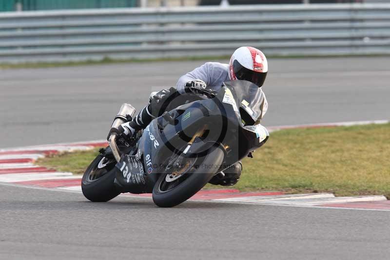 Motorcycle action photographs;Trackday digital images;event digital images;eventdigitalimages;no limits trackday;peter wileman photography;snetterton;snetterton circuit norfolk;snetterton photographs;trackday;trackday photos