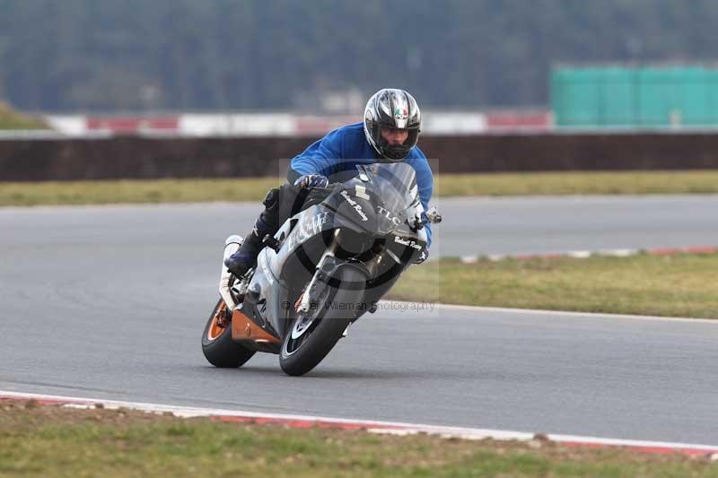 Motorcycle action photographs;Trackday digital images;event digital images;eventdigitalimages;no limits trackday;peter wileman photography;snetterton;snetterton circuit norfolk;snetterton photographs;trackday;trackday photos