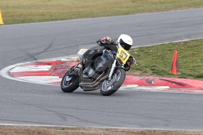 Motorcycle action photographs;Trackday digital images;event digital images;eventdigitalimages;no limits trackday;peter wileman photography;snetterton;snetterton circuit norfolk;snetterton photographs;trackday;trackday photos