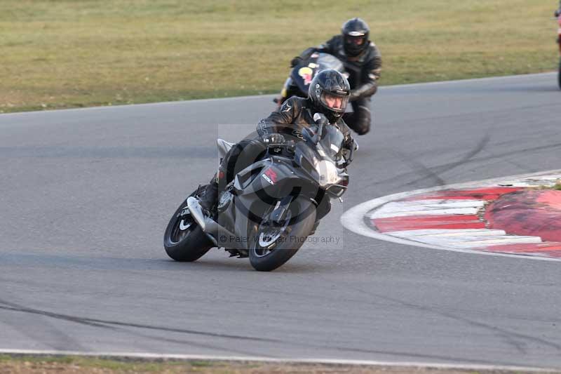 Motorcycle action photographs;Trackday digital images;event digital images;eventdigitalimages;no limits trackday;peter wileman photography;snetterton;snetterton circuit norfolk;snetterton photographs;trackday;trackday photos