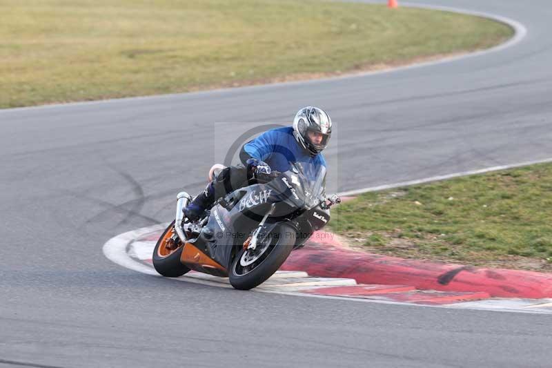 Motorcycle action photographs;Trackday digital images;event digital images;eventdigitalimages;no limits trackday;peter wileman photography;snetterton;snetterton circuit norfolk;snetterton photographs;trackday;trackday photos
