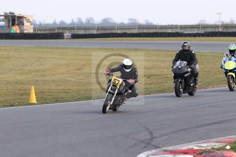 Motorcycle action photographs;Trackday digital images;event digital images;eventdigitalimages;no limits trackday;peter wileman photography;snetterton;snetterton circuit norfolk;snetterton photographs;trackday;trackday photos