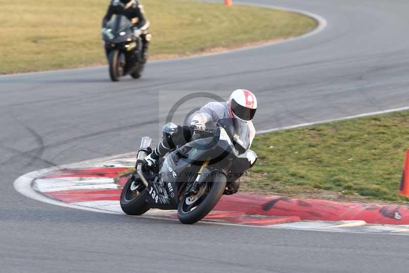 Motorcycle action photographs;Trackday digital images;event digital images;eventdigitalimages;no limits trackday;peter wileman photography;snetterton;snetterton circuit norfolk;snetterton photographs;trackday;trackday photos