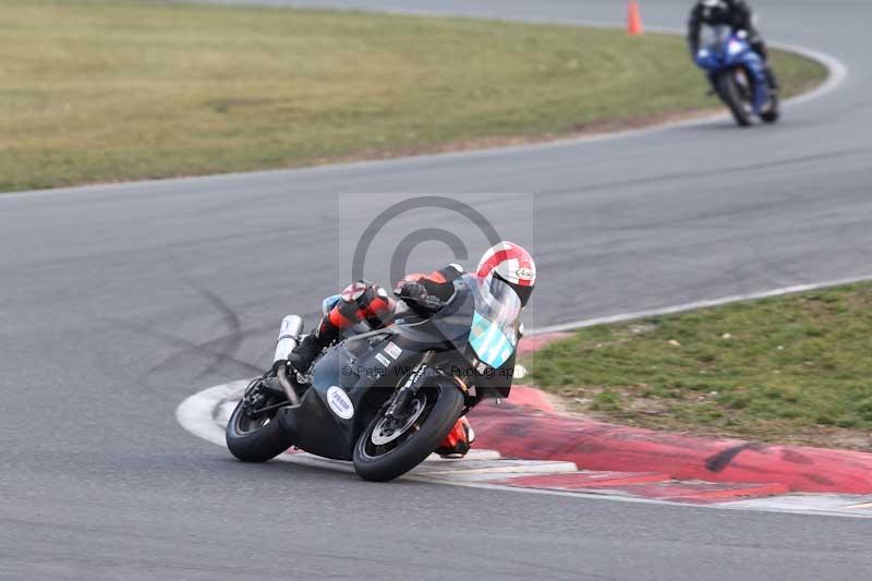 Motorcycle action photographs;Trackday digital images;event digital images;eventdigitalimages;no limits trackday;peter wileman photography;snetterton;snetterton circuit norfolk;snetterton photographs;trackday;trackday photos