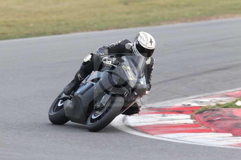 Motorcycle action photographs;Trackday digital images;event digital images;eventdigitalimages;no limits trackday;peter wileman photography;snetterton;snetterton circuit norfolk;snetterton photographs;trackday;trackday photos