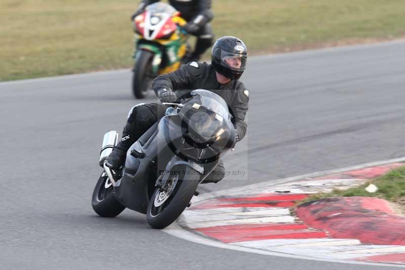 Motorcycle action photographs;Trackday digital images;event digital images;eventdigitalimages;no limits trackday;peter wileman photography;snetterton;snetterton circuit norfolk;snetterton photographs;trackday;trackday photos