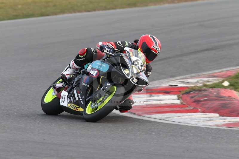 Motorcycle action photographs;Trackday digital images;event digital images;eventdigitalimages;no limits trackday;peter wileman photography;snetterton;snetterton circuit norfolk;snetterton photographs;trackday;trackday photos