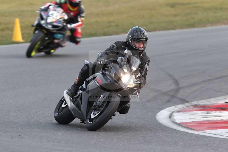 Motorcycle action photographs;Trackday digital images;event digital images;eventdigitalimages;no limits trackday;peter wileman photography;snetterton;snetterton circuit norfolk;snetterton photographs;trackday;trackday photos