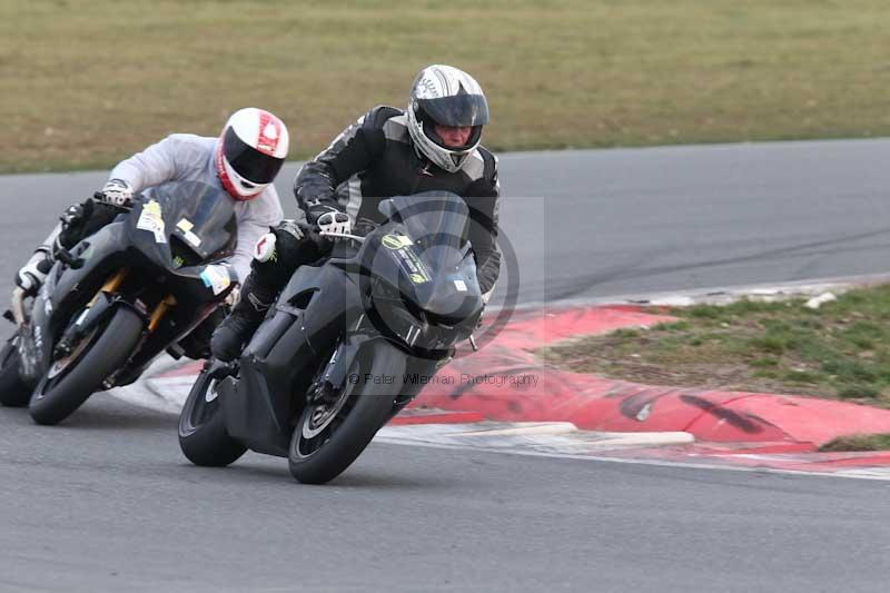 Motorcycle action photographs;Trackday digital images;event digital images;eventdigitalimages;no limits trackday;peter wileman photography;snetterton;snetterton circuit norfolk;snetterton photographs;trackday;trackday photos