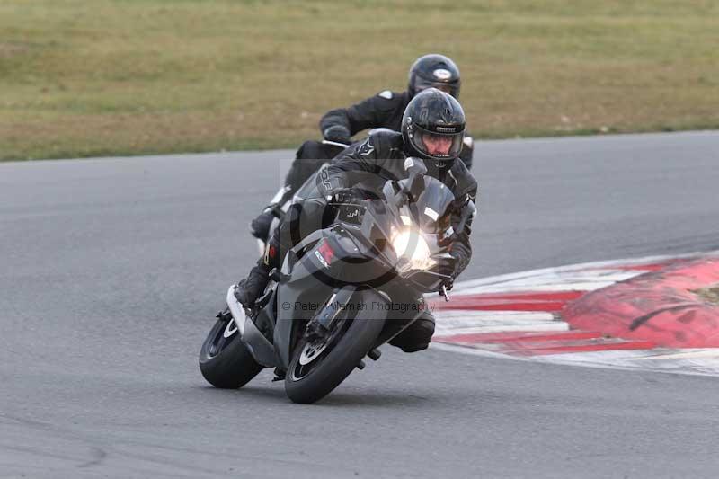 Motorcycle action photographs;Trackday digital images;event digital images;eventdigitalimages;no limits trackday;peter wileman photography;snetterton;snetterton circuit norfolk;snetterton photographs;trackday;trackday photos