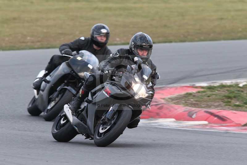 Motorcycle action photographs;Trackday digital images;event digital images;eventdigitalimages;no limits trackday;peter wileman photography;snetterton;snetterton circuit norfolk;snetterton photographs;trackday;trackday photos