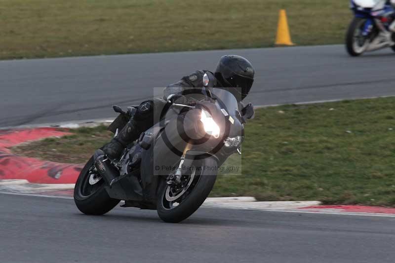 Motorcycle action photographs;Trackday digital images;event digital images;eventdigitalimages;no limits trackday;peter wileman photography;snetterton;snetterton circuit norfolk;snetterton photographs;trackday;trackday photos