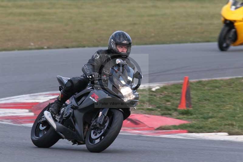 Motorcycle action photographs;Trackday digital images;event digital images;eventdigitalimages;no limits trackday;peter wileman photography;snetterton;snetterton circuit norfolk;snetterton photographs;trackday;trackday photos