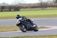 Motorcycle-action-photographs;Trackday-digital-images;event-digital-images;eventdigitalimages;no-limits-trackday;peter-wileman-photography;snetterton;snetterton-circuit-norfolk;snetterton-photographs;trackday;trackday-photos
