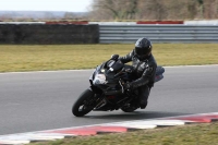 Motorcycle-action-photographs;Trackday-digital-images;event-digital-images;eventdigitalimages;no-limits-trackday;peter-wileman-photography;snetterton;snetterton-circuit-norfolk;snetterton-photographs;trackday;trackday-photos